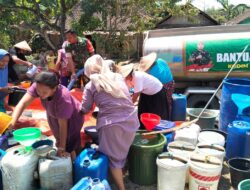 Tanggap Darurat, Kodim Bojonegoro Terus Pasok Puluhan Ribu Liter Air Bersih ke Wilayah Kekeringan