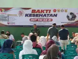Sambut HUT ke-81 TNI, Kodim Bojonegoro Gelar Baksos Kesehatan dan Bagi Sembako untuk Warga