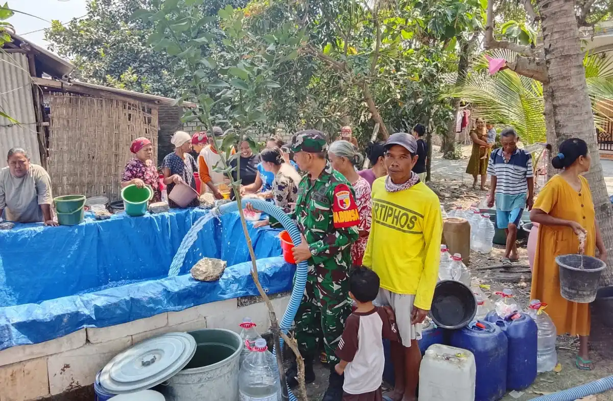 Dalam Waktu Sepekan, Kodim Bojonegoro Salurkan 800 Ribu Liter Air Bersih ke Warga di 34 Desa Terdampak Kekeringan