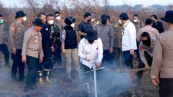 Pantau Langsung Perkembangan Karhutla, Komandan Lanud Sjamsudin Noor Bersama Forkopimda Kalsel Turun ke Lapangan Uji Fungsi Inovasi Injeksi Air Pantau Langsung Perkembangan Karhutla, Komandan Lanud Sjamsudin Noor Bersama Forkopimda Kalsel Turun ke Lapangan Uji Fungsi Inovasi Injeksi Air