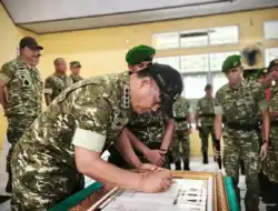 Wapang TNI Tinjau Yonif TP 859/RBK dan KDKMP di Papua