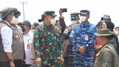 Komandan Lanud Sjamsudin Noor Perkuat Sinergi Penanganan Karhutla Kalsel dalam Rapat Evaluasi