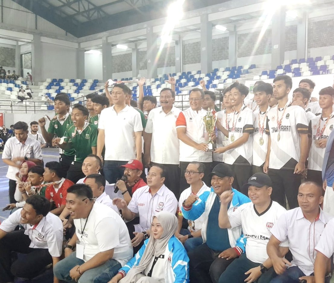 Kejuaraan Nasional Hockey Indoor 2026: Jabar dan Jatim Mencetak Sejarah Kejuaraan Nasional Hockey Indoor 2026: Jabar dan Jatim Mencetak Sejarah