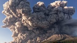 Aktivitas Terbaru Gunung Sinabung dan Dampaknya terhadap Masyarakat