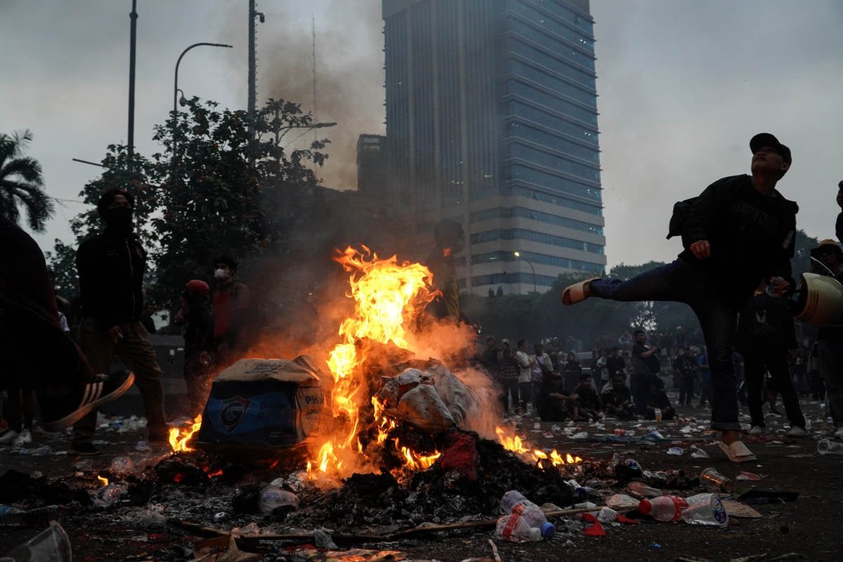 Tindakan Pembubaran Demonstrasi di Jakarta: Apakah Pelaku Bisa Dipidanakan?