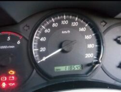 Mengapa Lampu Check Engine Menyala? Kenali Penyebab dan Solusinya