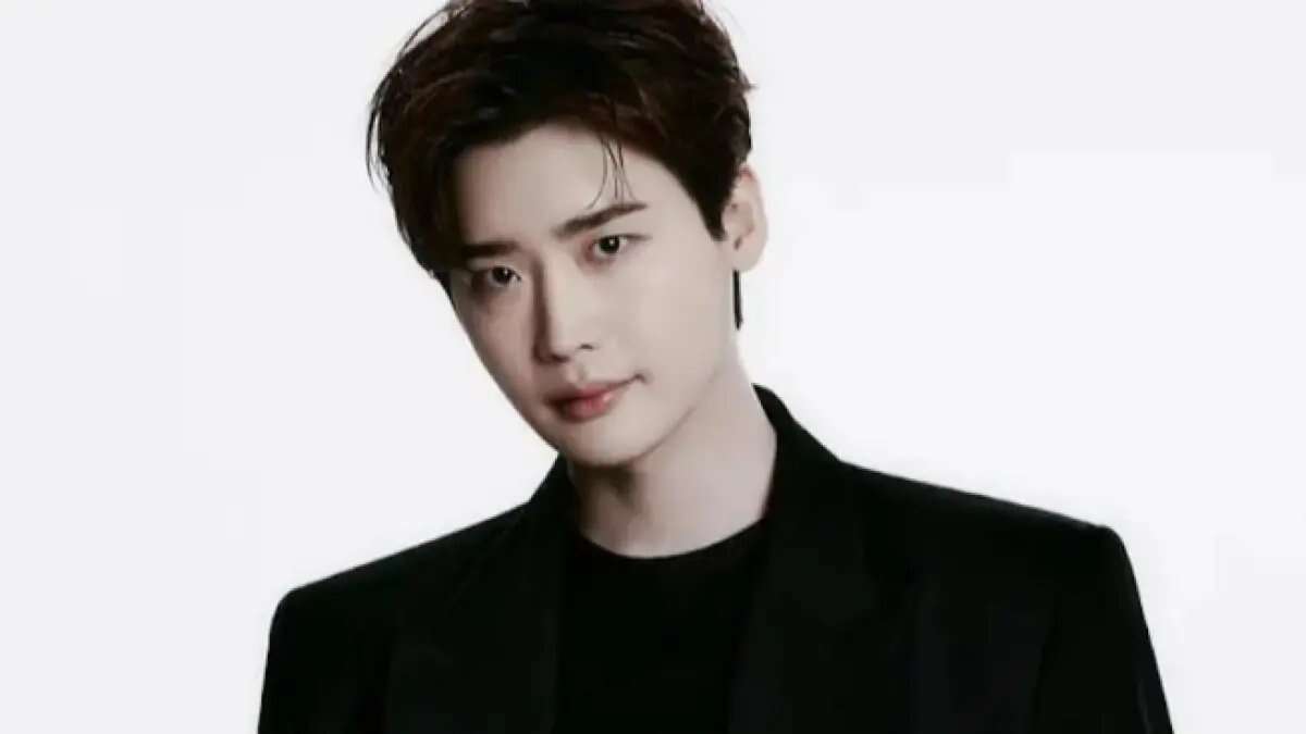 Keputusan Lee Jong Suk Mundur Dari Drama Iseop’s Romance