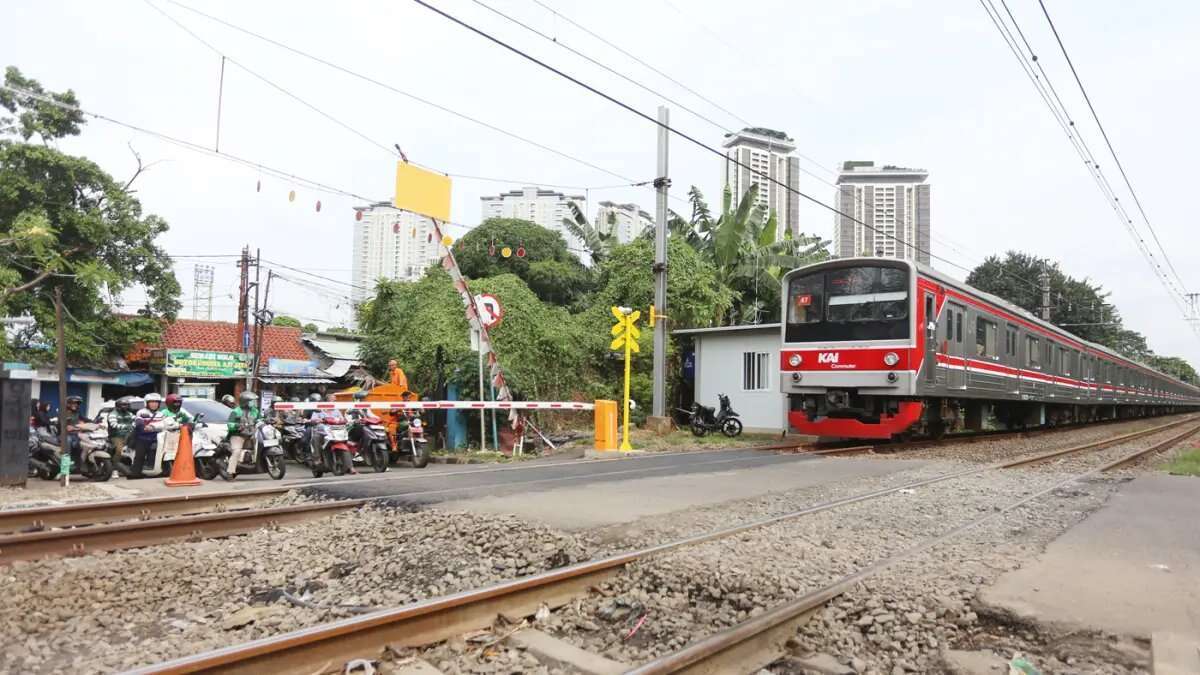 Status Siaga Erupsi Anak Krakatau dan Layanan Commuter Line
