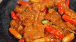 Menggugah Selera dengan Sambal Krecek Empuk Bersantan