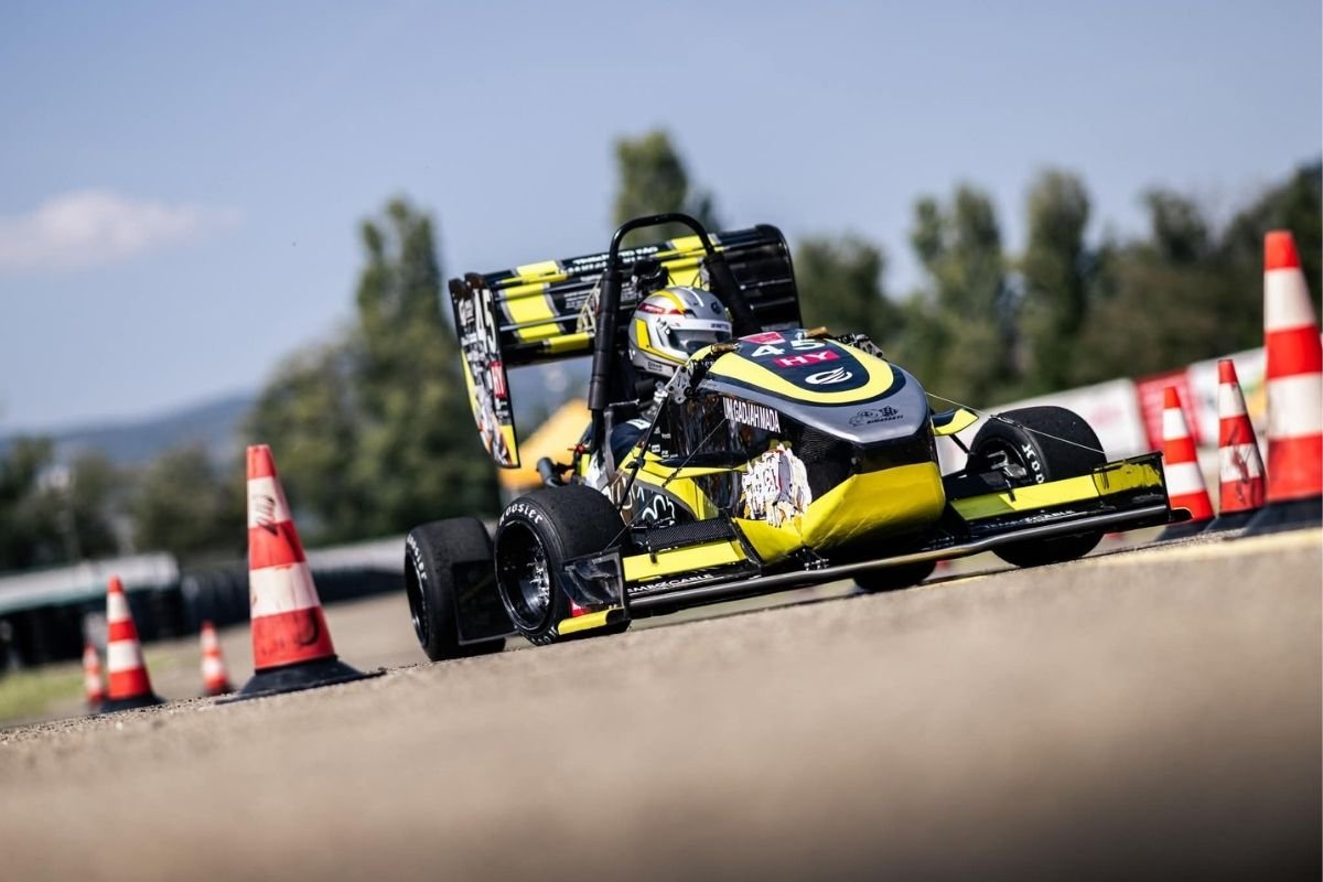 Prestasi Gemilang Bimasakti UGM di Formula SAE Italy 2026