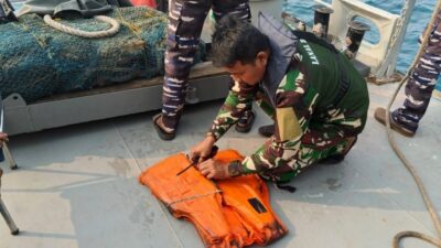 Pencarian Jurnalis Hilang di Perairan Banten: Temuan Pelampung
