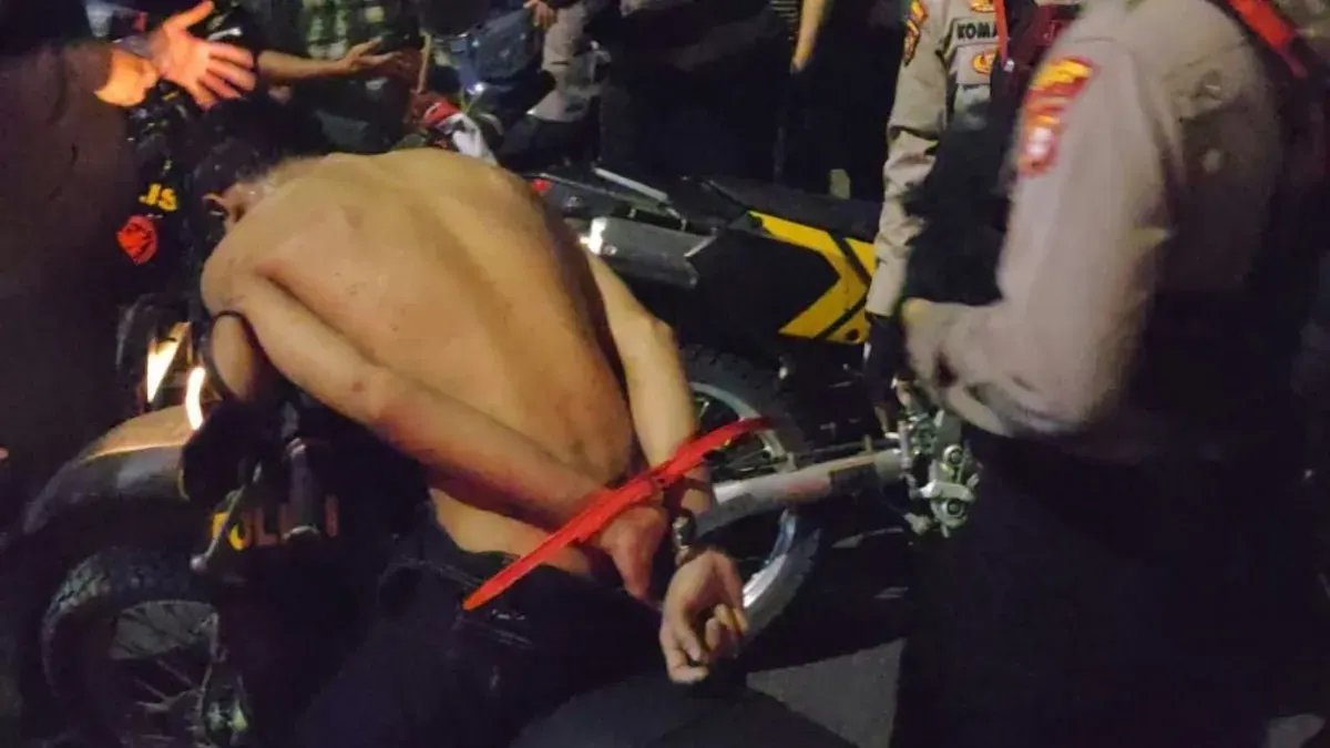 Pencuri Motor Tertangkap Usai Terjatuh Saat Dikejar Warga