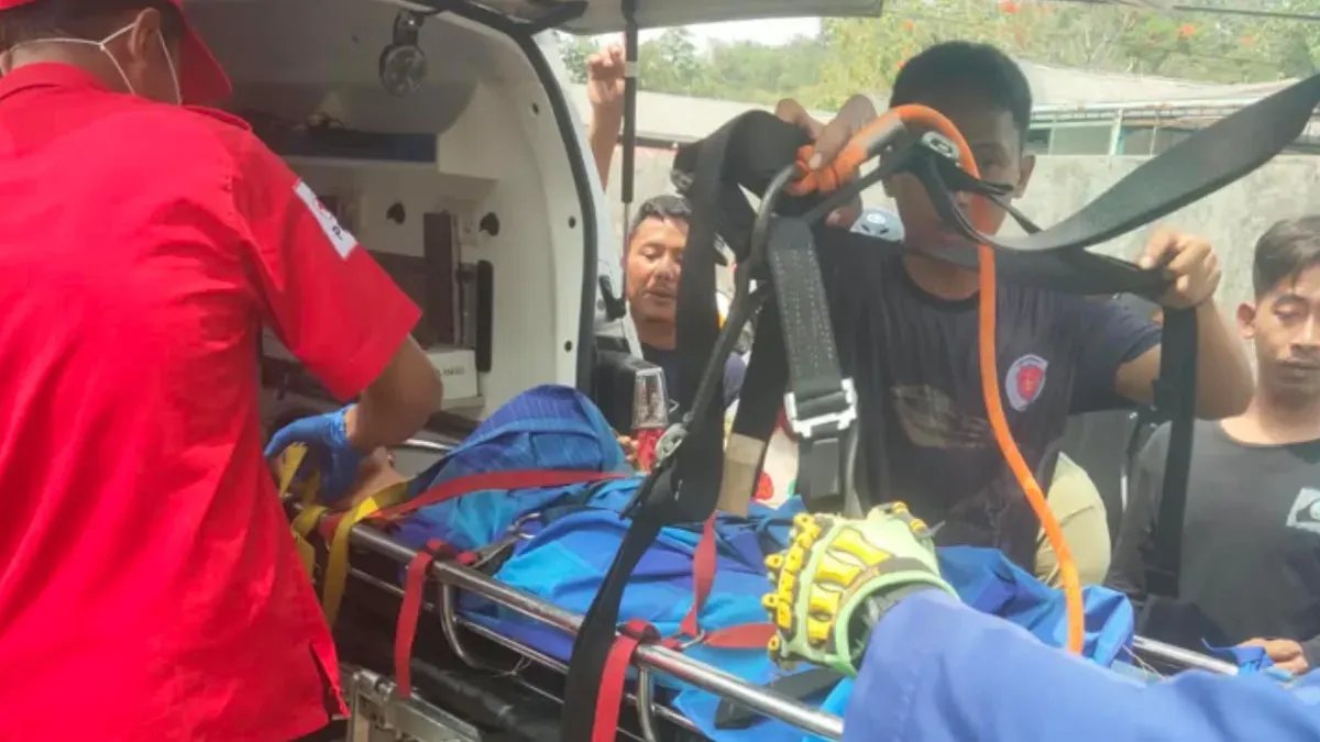 Kecelakaan Minibus di Depok: 13 Penumpang Terpaksa Dilarikan ke Rumah Sakit
