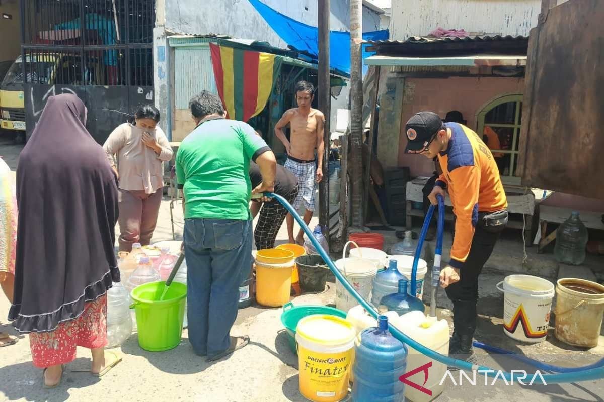Pendistribusian Air Bersih di Makassar