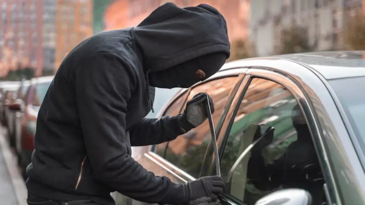 Pengungkapan Kasus Pencurian Mobil Antik di Depok