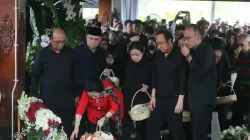 Guruh Soekarnoputra dan Ambisi di Dunia Politik