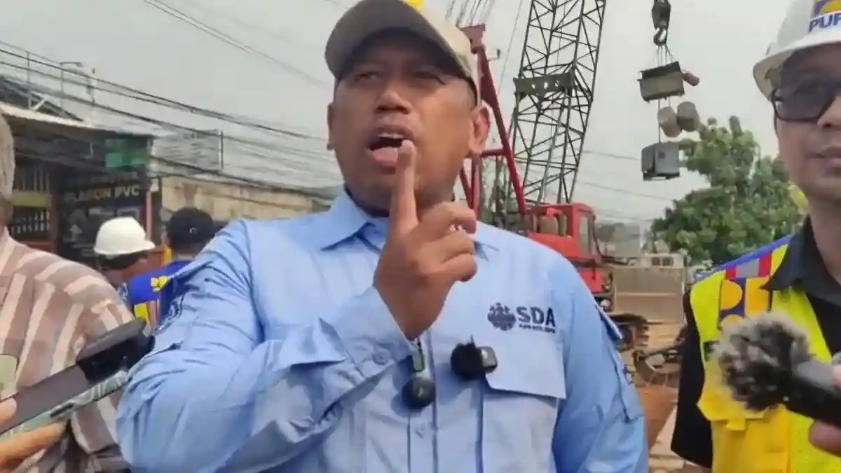 Keterlambatan Perbaikan Trotoar di Depok