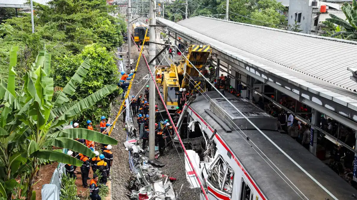 Masinis KA Argo Bromo Jadi Tersangka Setelah Kecelakaan dengan KRL di Bekasi