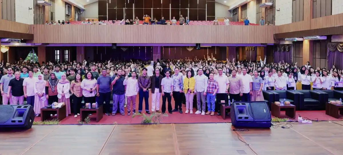 Musik, sorak mahasiswa dan energi positif memenuhi venue hingga acara berlangsung dengan suasana yang sangat dinamis