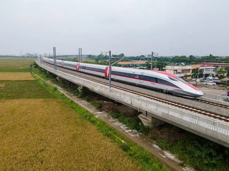 Pemerintah Finalisasi Skema Pengalihan Saham PSBI untuk Menata Utang Whoosh