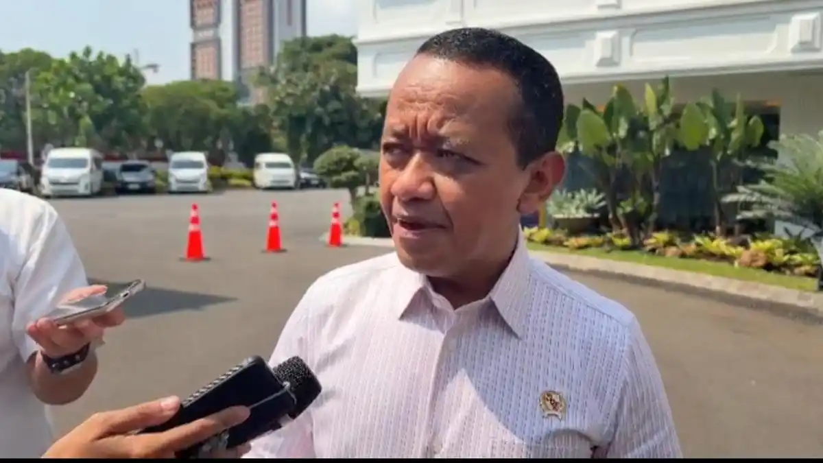 Prabowo Terima Bahlil di Istana Saat Distribusi BBM Bali Terganggu
