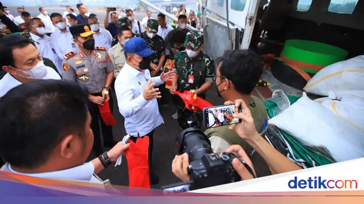 Uji Dry Ice untuk Menekan Dampak Kabut Asap di Sumatera Selatan