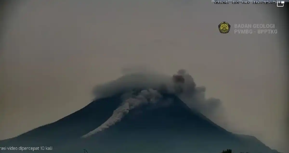Kubah Lava Merapi Menyusut, Aktivitas Erupsi Efusif Masih Tinggi